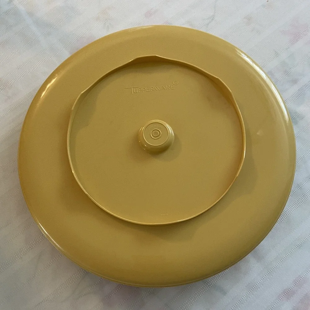 Vintage Tupperware Chip‎ & Dip or Veggie Relish Tray w/ Bowl - Dip N Serve